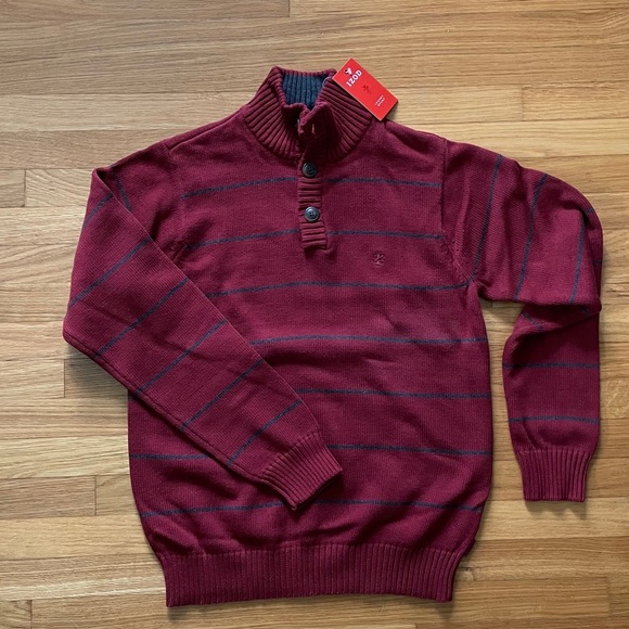 IZOD Men's button long sleeve sweater - Picture 3 of 5